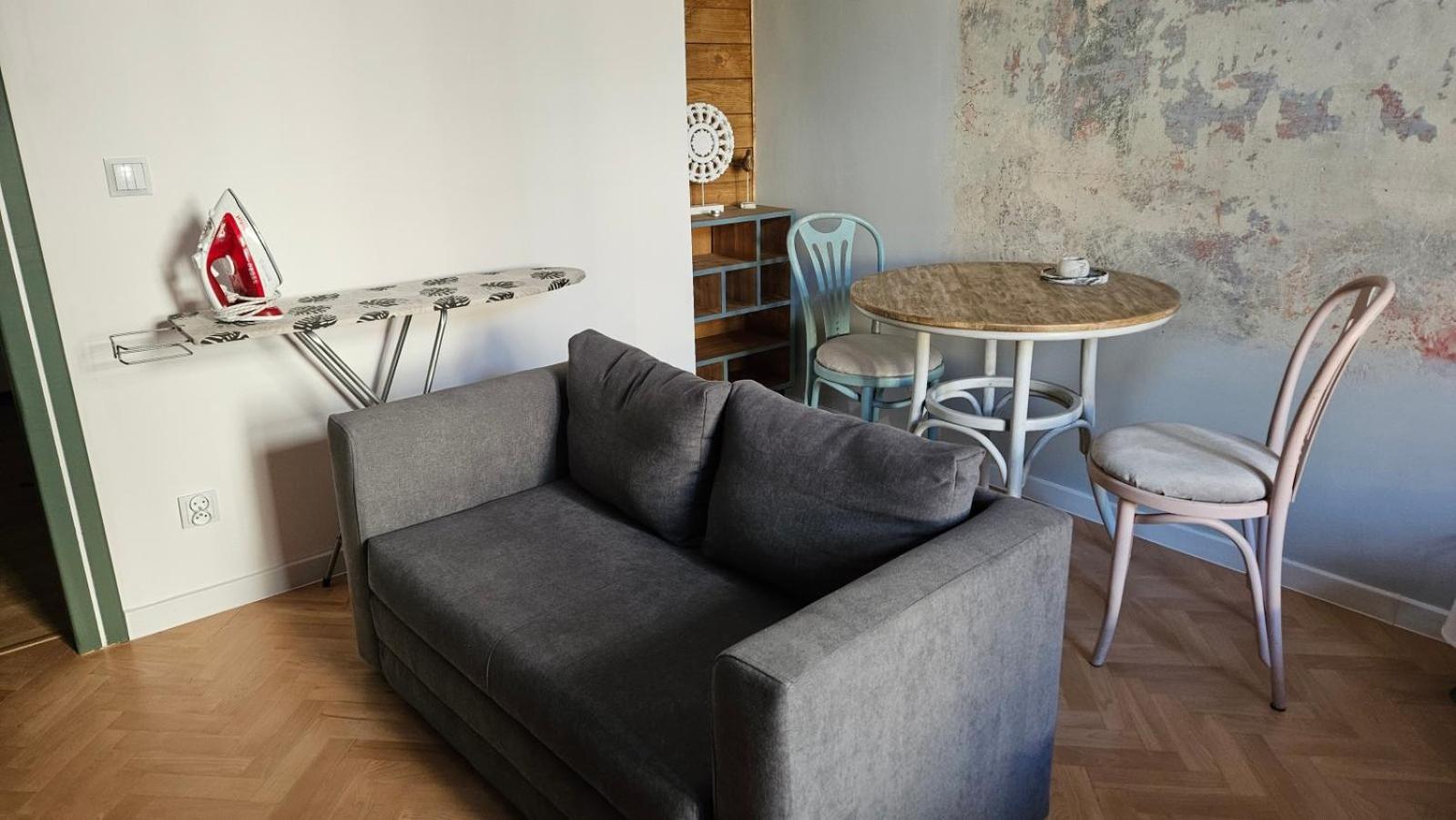 Studio Apartment
